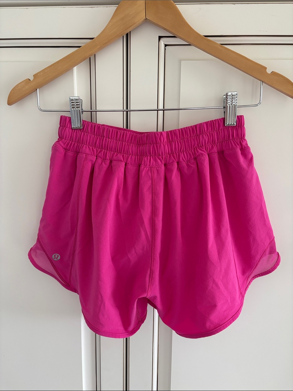 Lululemon Hotty Hot Pink Lined Shorts Women’s Sizes 4 Tall NEW